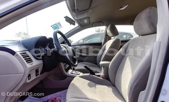 Buy Import Toyota Corolla White Car in Import - Dubai in Ali Sabieh Region Buy Import Toyota Corolla White Car in Import - Dubai in Ali Sabieh Region