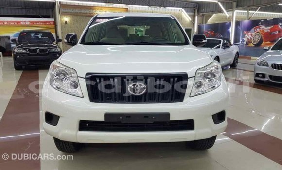Acheter Import Voiture Toyota Prado Blanc à Import - Dubai, Ali Sabieh Region Acheter Import Voiture Toyota Prado Blanc à Import - Dubai, Ali Sabieh Region