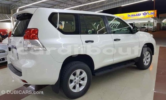 Acheter Import Voiture Toyota Prado Blanc à Import - Dubai, Ali Sabieh Region Acheter Import Voiture Toyota Prado Blanc à Import - Dubai, Ali Sabieh Region
