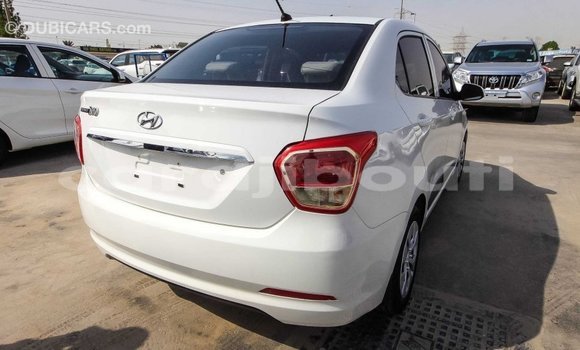 Acheter Import Voiture Hyundai i10 Blanc à Import - Dubai, Ali Sabieh Region Acheter Import Voiture Hyundai i10 Blanc à Import - Dubai, Ali Sabieh Region
