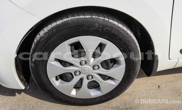 Acheter Import Voiture Hyundai i10 Blanc à Import - Dubai, Ali Sabieh Region Acheter Import Voiture Hyundai i10 Blanc à Import - Dubai, Ali Sabieh Region