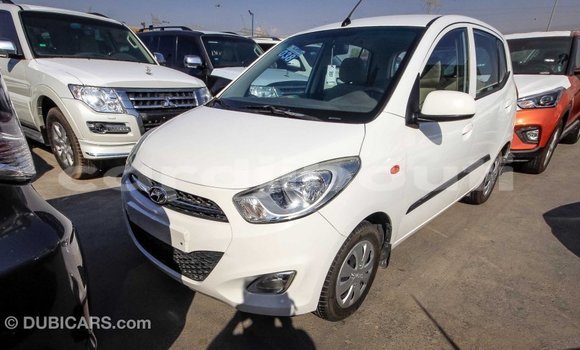 Buy Import Hyundai i10 White Car in Import - Dubai in Ali Sabieh Region Buy Import Hyundai i10 White Car in Import - Dubai in Ali Sabieh Region