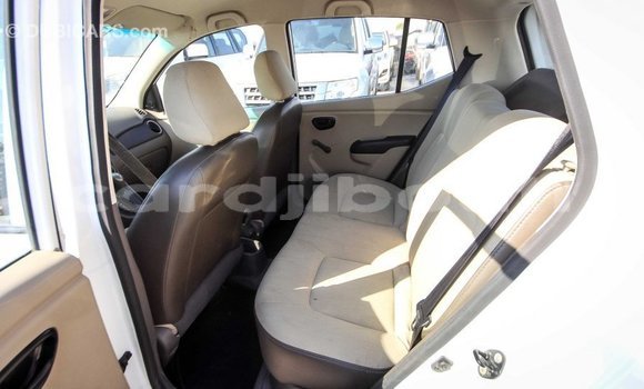Buy Import Hyundai i10 White Car in Import - Dubai in Ali Sabieh Region Buy Import Hyundai i10 White Car in Import - Dubai in Ali Sabieh Region