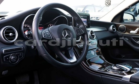 Buy Import Mercedes-Benz 190 Black Car in Import - Dubai in Ali Sabieh Region Buy Import Mercedes-Benz 190 Black Car in Import - Dubai in Ali Sabieh Region