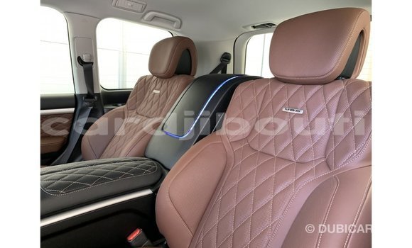 Acheter Import Voiture Toyota Land Cruiser Noir à Import - Dubai, Ali Sabieh Region Acheter Import Voiture Toyota Land Cruiser Noir à Import - Dubai, Ali Sabieh Region