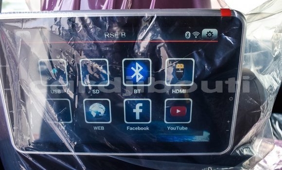 Acheter Import Voiture Toyota Land Cruiser Blanc à Import - Dubai, Ali Sabieh Region Acheter Import Voiture Toyota Land Cruiser Blanc à Import - Dubai, Ali Sabieh Region