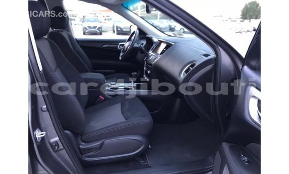 Buy Import Nissan Pathfinder Other Car in Import - Dubai in Ali Sabieh Region Buy Import Nissan Pathfinder Other Car in Import - Dubai in Ali Sabieh Region