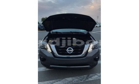 Buy Import Nissan Pathfinder Other Car in Import - Dubai in Ali Sabieh Region Buy Import Nissan Pathfinder Other Car in Import - Dubai in Ali Sabieh Region
