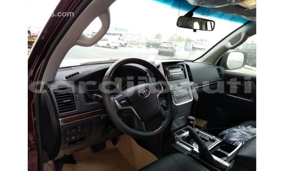 Acheter Import Voiture Toyota Land Cruiser Marron à Import - Dubai, Ali Sabieh Region Acheter Import Voiture Toyota Land Cruiser Marron à Import - Dubai, Ali Sabieh Region
