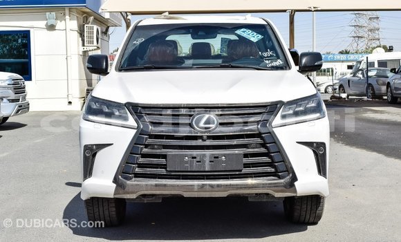 Acheter Import Voiture Lexus LX Blanc à Import - Dubai, Ali Sabieh Region Acheter Import Voiture Lexus LX Blanc à Import - Dubai, Ali Sabieh Region