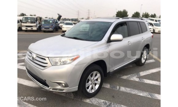 Buy Import Toyota Highlander Other Car in Import - Dubai in Ali Sabieh Region Buy Import Toyota Highlander Other Car in Import - Dubai in Ali Sabieh Region