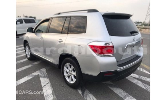Buy Import Toyota Highlander Other Car in Import - Dubai in Ali Sabieh Region Buy Import Toyota Highlander Other Car in Import - Dubai in Ali Sabieh Region