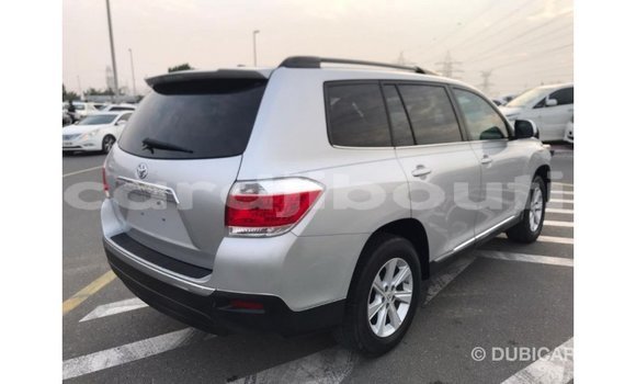 Buy Import Toyota Highlander Other Car in Import - Dubai in Ali Sabieh Region Buy Import Toyota Highlander Other Car in Import - Dubai in Ali Sabieh Region