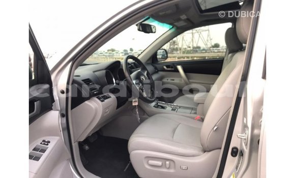 Buy Import Toyota Highlander Other Car in Import - Dubai in Ali Sabieh Region Buy Import Toyota Highlander Other Car in Import - Dubai in Ali Sabieh Region