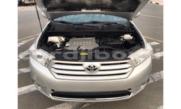 Buy Import Toyota Highlander Other Car in Import - Dubai in Ali Sabieh Region Buy Import Toyota Highlander Other Car in Import - Dubai in Ali Sabieh Region