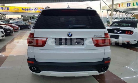 Acheter Import Voiture BMW X5 Blanc à Import - Dubai, Ali Sabieh Region Acheter Import Voiture BMW X5 Blanc à Import - Dubai, Ali Sabieh Region
