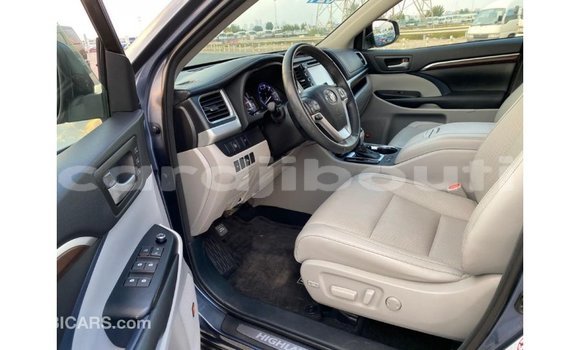 Buy Import Toyota Highlander Blue Car in Import - Dubai in Ali Sabieh Region Buy Import Toyota Highlander Blue Car in Import - Dubai in Ali Sabieh Region