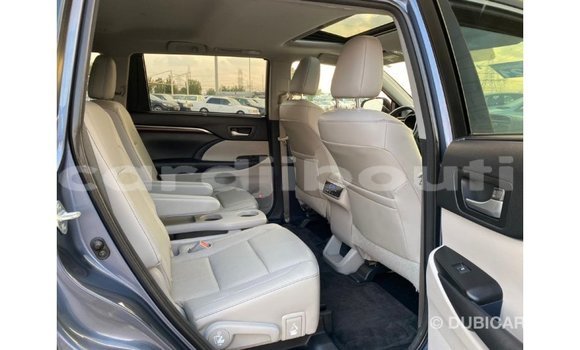 Buy Import Toyota Highlander Blue Car in Import - Dubai in Ali Sabieh Region Buy Import Toyota Highlander Blue Car in Import - Dubai in Ali Sabieh Region