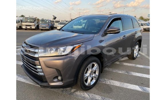 Buy Import Toyota Highlander Other Car in Import - Dubai in Ali Sabieh Region Buy Import Toyota Highlander Other Car in Import - Dubai in Ali Sabieh Region
