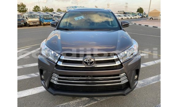 Buy Import Toyota Highlander Other Car in Import - Dubai in Ali Sabieh Region Buy Import Toyota Highlander Other Car in Import - Dubai in Ali Sabieh Region