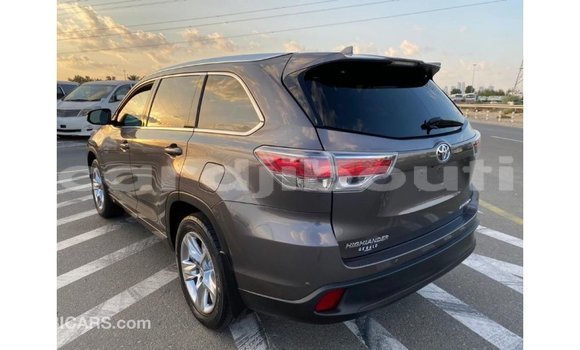 Buy Import Toyota Highlander Other Car in Import - Dubai in Ali Sabieh Region Buy Import Toyota Highlander Other Car in Import - Dubai in Ali Sabieh Region
