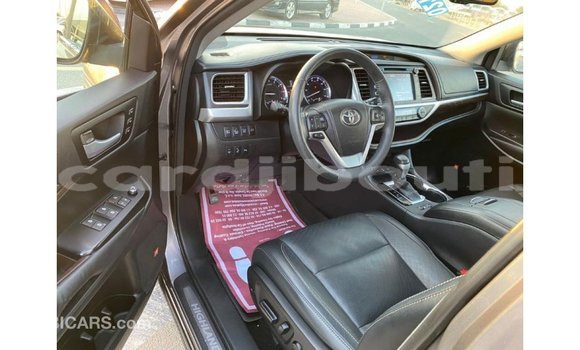 Buy Import Toyota Highlander Other Car in Import - Dubai in Ali Sabieh Region Buy Import Toyota Highlander Other Car in Import - Dubai in Ali Sabieh Region