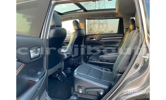Buy Import Toyota Highlander Other Car in Import - Dubai in Ali Sabieh Region Buy Import Toyota Highlander Other Car in Import - Dubai in Ali Sabieh Region