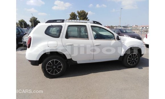 Acheter Import Voiture Renault Duster Blanc à Import - Dubai, Ali Sabieh Region Acheter Import Voiture Renault Duster Blanc à Import - Dubai, Ali Sabieh Region