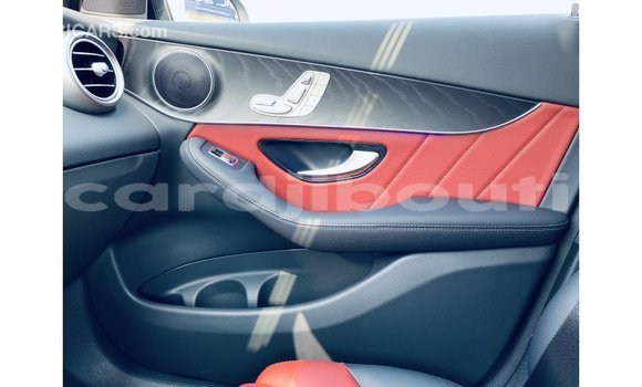 Acheter Import Voiture Mercedes-Benz GLC Noir à Import - Dubai, Ali Sabieh Region Acheter Import Voiture Mercedes-Benz GLC Noir à Import - Dubai, Ali Sabieh Region