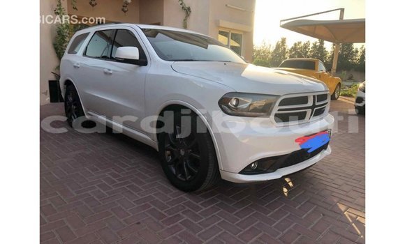 Acheter Import Voiture Dodge Durango Blanc à Import - Dubai, Ali Sabieh Region Acheter Import Voiture Dodge Durango Blanc à Import - Dubai, Ali Sabieh Region