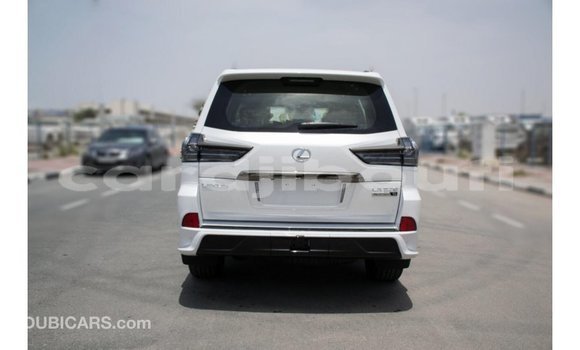 Acheter Import Voiture Lexus LX Blanc à Import - Dubai, Ali Sabieh Region Acheter Import Voiture Lexus LX Blanc à Import - Dubai, Ali Sabieh Region