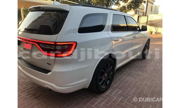 Acheter Import Voiture Dodge Durango Blanc à Import - Dubai, Ali Sabieh Region Acheter Import Voiture Dodge Durango Blanc à Import - Dubai, Ali Sabieh Region