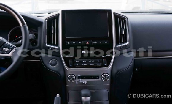 Acheter Import Voiture Toyota Land Cruiser Noir à Import - Dubai, Ali Sabieh Region Acheter Import Voiture Toyota Land Cruiser Noir à Import - Dubai, Ali Sabieh Region