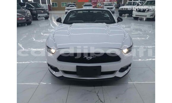 Acheter Import Voiture Ford Mustang Blanc à Import - Dubai, Ali Sabieh Region Acheter Import Voiture Ford Mustang Blanc à Import - Dubai, Ali Sabieh Region