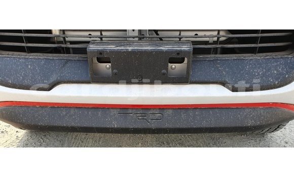 Acheter Import Voiture Toyota Hilux Blanc à Import - Dubai, Ali Sabieh Region Acheter Import Voiture Toyota Hilux Blanc à Import - Dubai, Ali Sabieh Region