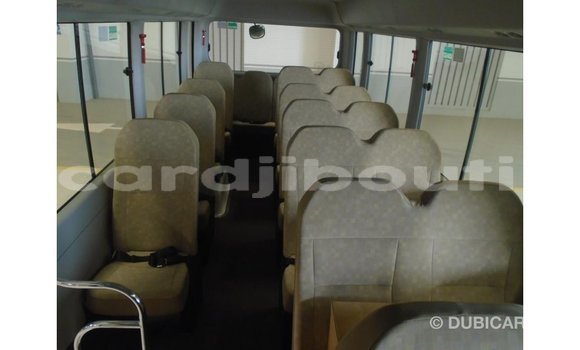 Acheter Import Voiture Abarth 595 Blanc à Import - Dubai, Ali Sabieh Region Acheter Import Voiture Abarth 595 Blanc à Import - Dubai, Ali Sabieh Region