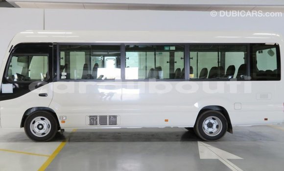 Acheter Import Voiture Toyota Coaster Blanc à Import - Dubai, Ali Sabieh Region Acheter Import Voiture Toyota Coaster Blanc à Import - Dubai, Ali Sabieh Region