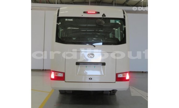 Acheter Import Voiture Toyota Coaster Blanc à Import - Dubai, Ali Sabieh Region Acheter Import Voiture Toyota Coaster Blanc à Import - Dubai, Ali Sabieh Region