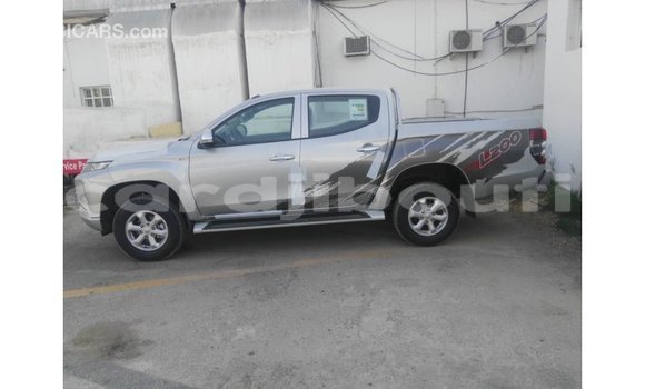 Acheter Import Voiture Mitsubishi L200 Autre à Import - Dubai, Ali Sabieh Region Acheter Import Voiture Mitsubishi L200 Autre à Import - Dubai, Ali Sabieh Region