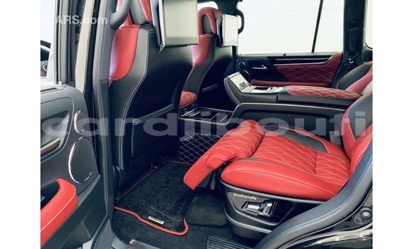 Acheter Import Voiture Lexus CT Noir à Import - Dubai, Ali Sabieh Region Acheter Import Voiture Lexus CT Noir à Import - Dubai, Ali Sabieh Region