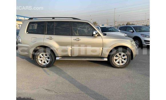 Acheter Import Voiture Mitsubishi Pajero Autre à Import - Dubai, Ali Sabieh Region Acheter Import Voiture Mitsubishi Pajero Autre à Import - Dubai, Ali Sabieh Region