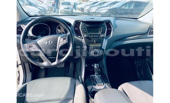 Buy Import Hyundai Santa Fe White Car in Import - Dubai in Ali Sabieh Region Buy Import Hyundai Santa Fe White Car in Import - Dubai in Ali Sabieh Region