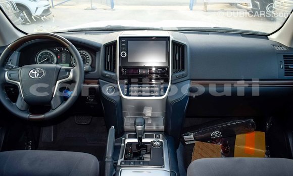 Acheter Import Voiture Toyota Land Cruiser Autre à Import - Dubai, Ali Sabieh Region Acheter Import Voiture Toyota Land Cruiser Autre à Import - Dubai, Ali Sabieh Region