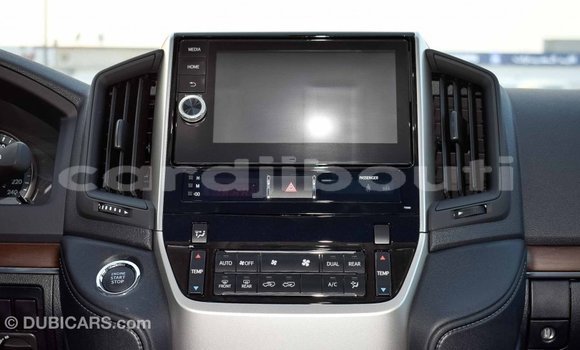 Acheter Import Voiture Toyota Land Cruiser Autre à Import - Dubai, Ali Sabieh Region Acheter Import Voiture Toyota Land Cruiser Autre à Import - Dubai, Ali Sabieh Region