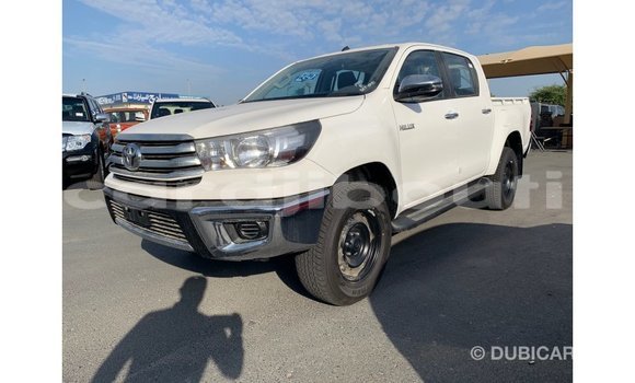 Acheter Import Voiture Toyota Hilux Blanc à Import - Dubai, Ali Sabieh Region Acheter Import Voiture Toyota Hilux Blanc à Import - Dubai, Ali Sabieh Region