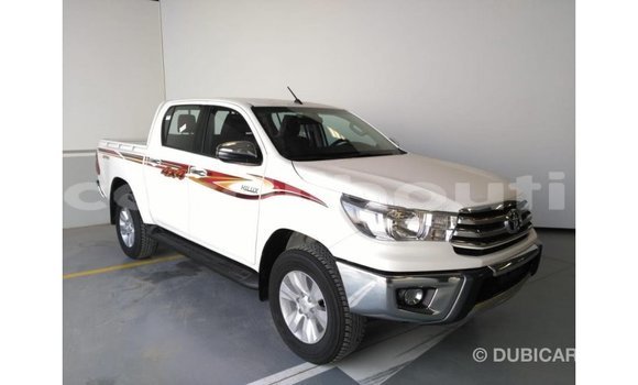 Acheter Import Voiture Toyota Hilux Blanc à Import - Dubai, Ali Sabieh Region Acheter Import Voiture Toyota Hilux Blanc à Import - Dubai, Ali Sabieh Region