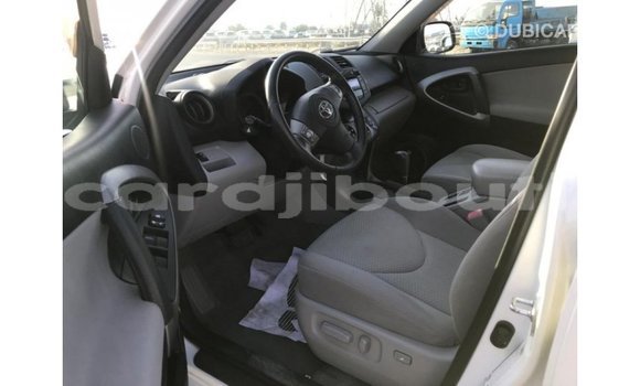 Buy Import Toyota 4Runner White Car in Import - Dubai in Ali Sabieh Region Buy Import Toyota 4Runner White Car in Import - Dubai in Ali Sabieh Region