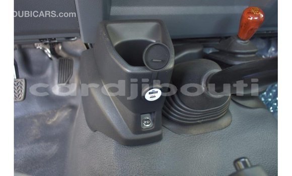 Acheter Import Voiture Toyota Land Cruiser Autre à Import - Dubai, Ali Sabieh Region Acheter Import Voiture Toyota Land Cruiser Autre à Import - Dubai, Ali Sabieh Region