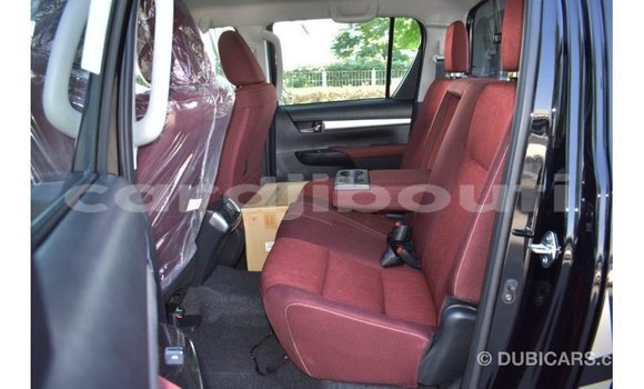 Acheter Import Voiture Toyota Hilux Noir à Import - Dubai, Ali Sabieh Region Acheter Import Voiture Toyota Hilux Noir à Import - Dubai, Ali Sabieh Region