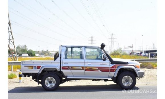Acheter Import Voiture Toyota Land Cruiser Autre à Import - Dubai, Ali Sabieh Region Acheter Import Voiture Toyota Land Cruiser Autre à Import - Dubai, Ali Sabieh Region